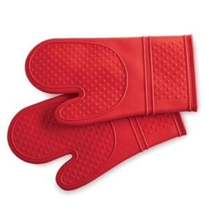 Pampered Chef Red Silicone Oven Mitt x 2